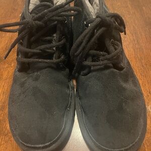 UGG Neumel boots- size 7 (fits women size 8)
